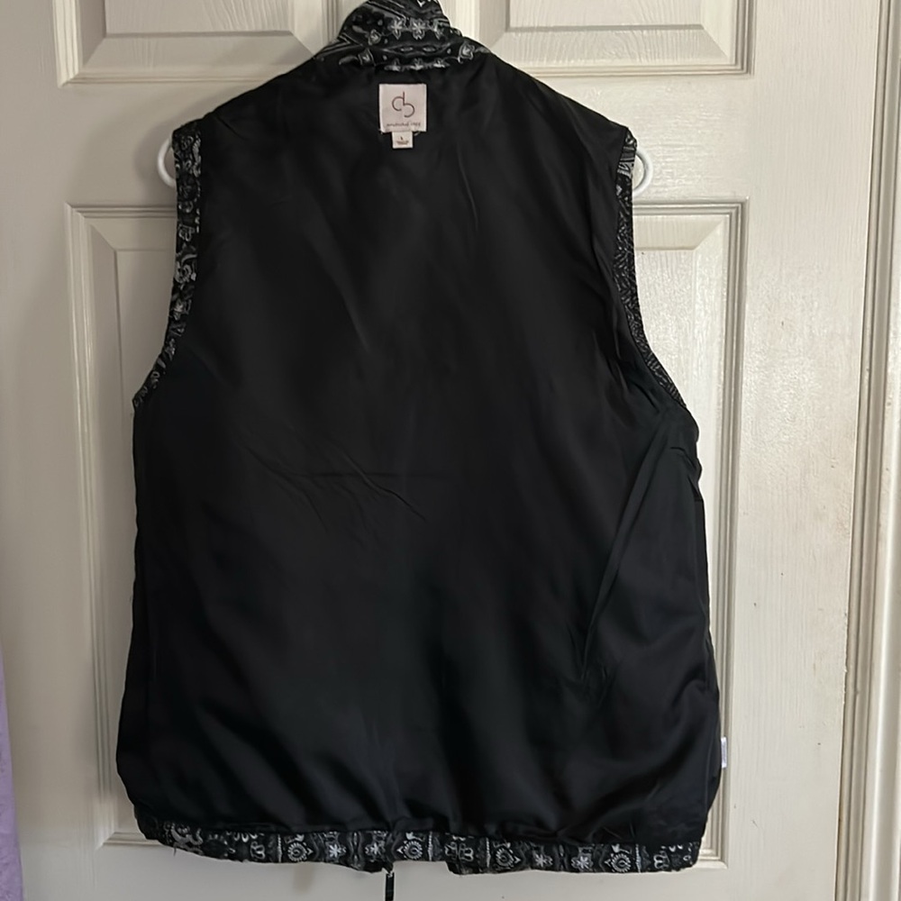 CB Established 1962 Womens Puffer Vest Handkerchief print Zip Up Lined B… - Picture 7 of 16